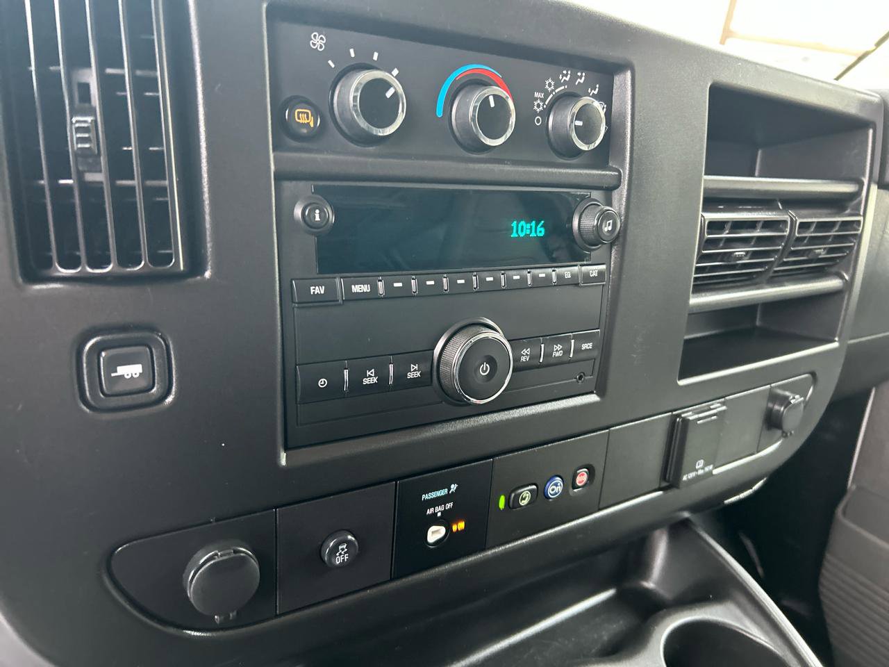Used 2023 GMC Savana 2500 w/ Driver Convenience Package RWD image 14