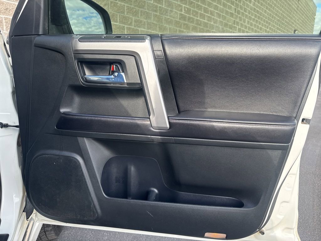 Used 2016 Toyota 4Runner Limited image 37