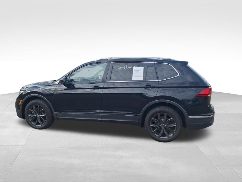 Used 2024 Volkswagen Tiguan SE AWD/4WD image 14