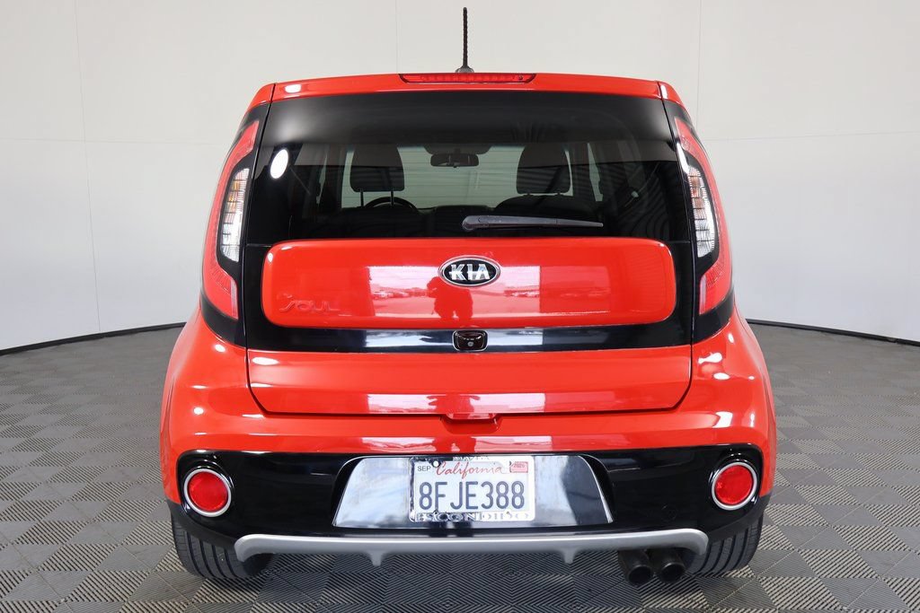 Used 2018 Kia Soul ! w/ Tech Package FWD image 5