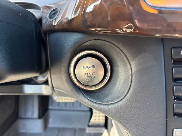 Used 2014 Mercedes-Benz CLS 550 4MATIC w/ Premium 1 Package image 18