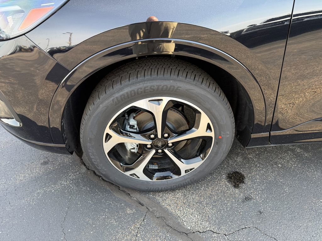 New 2025 Ford Escape ST-Line Elite w/ Class II Trailer Tow Package AWD/4WD image 25