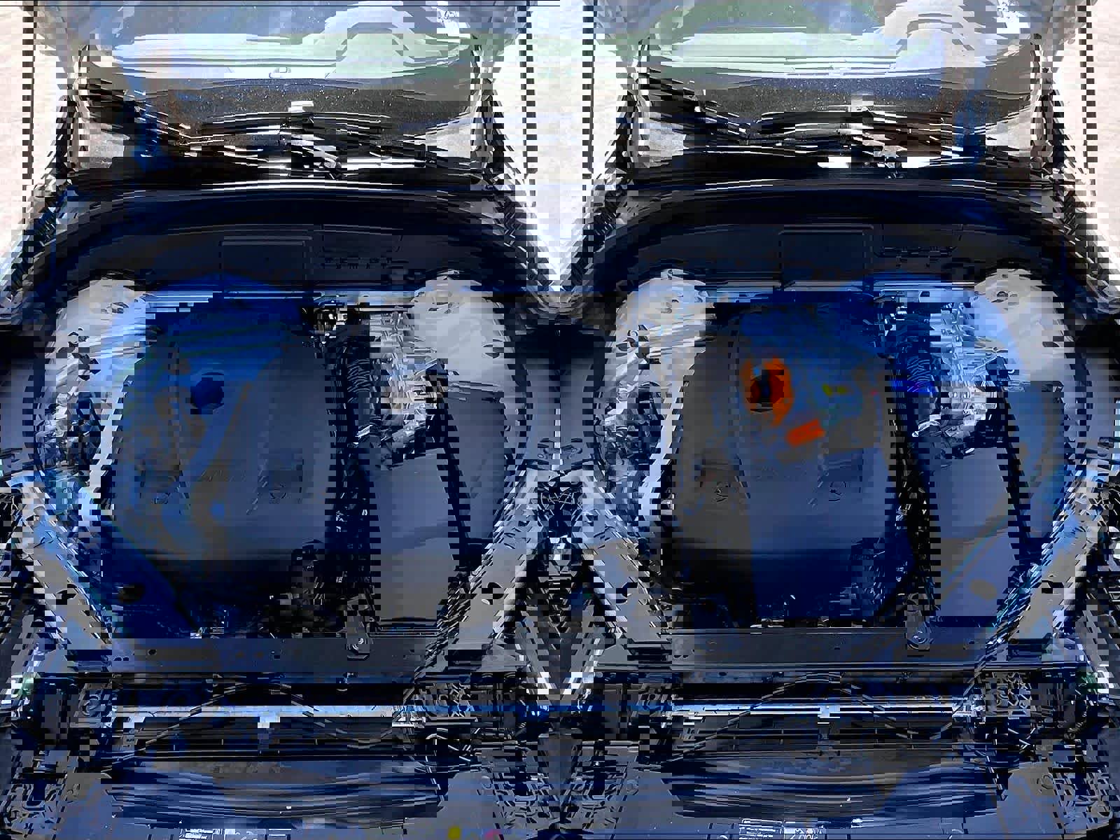 Used 2025 Volvo XC60 T8 Plus w/ Protection Package Premier image 11