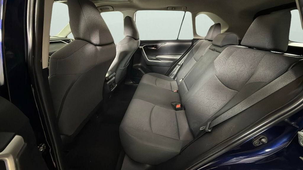 Used 2019 Toyota RAV4 XLE w/ Convenience Package FWD image 26