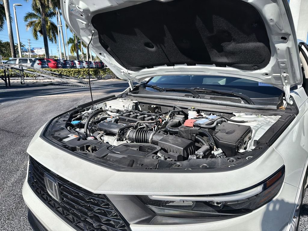 Certified 2025 Honda Accord LX image 29