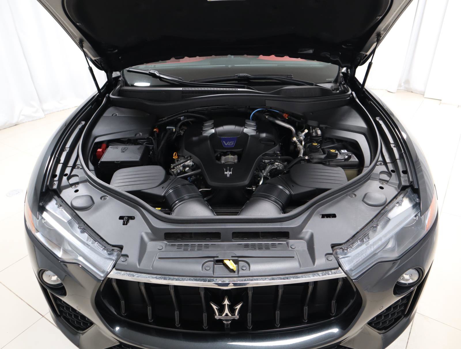 Used 2022 Maserati Levante Modena image 9