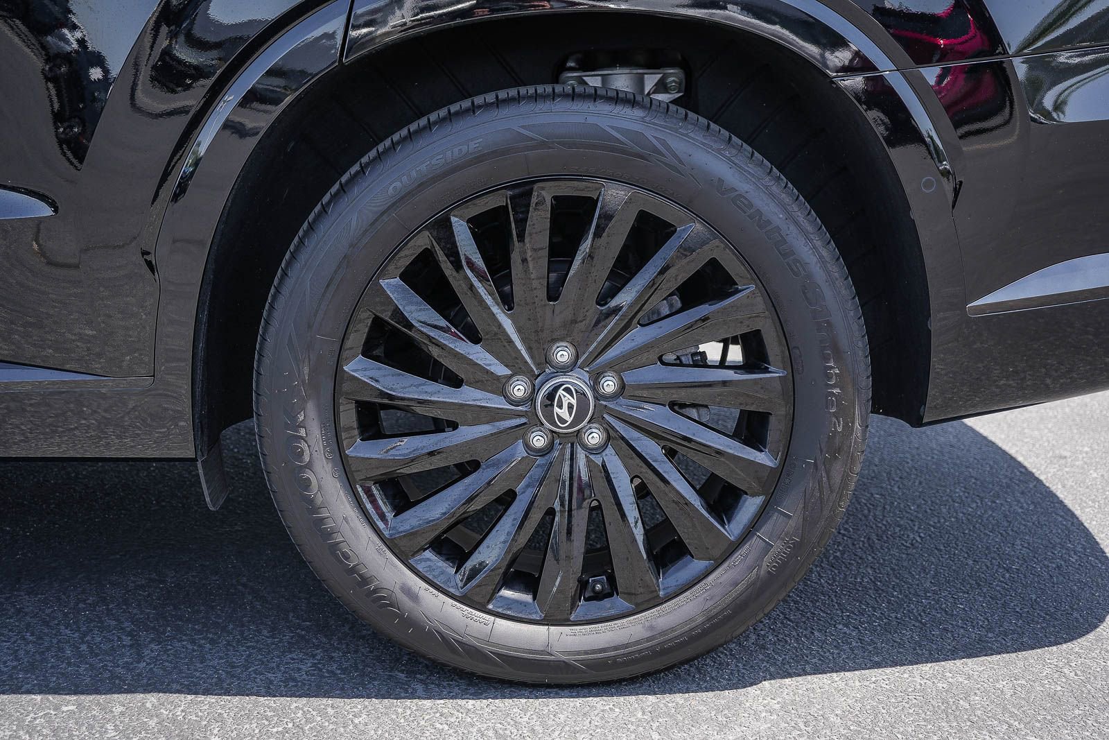 Used 2024 Hyundai Palisade Calligraphy image 10