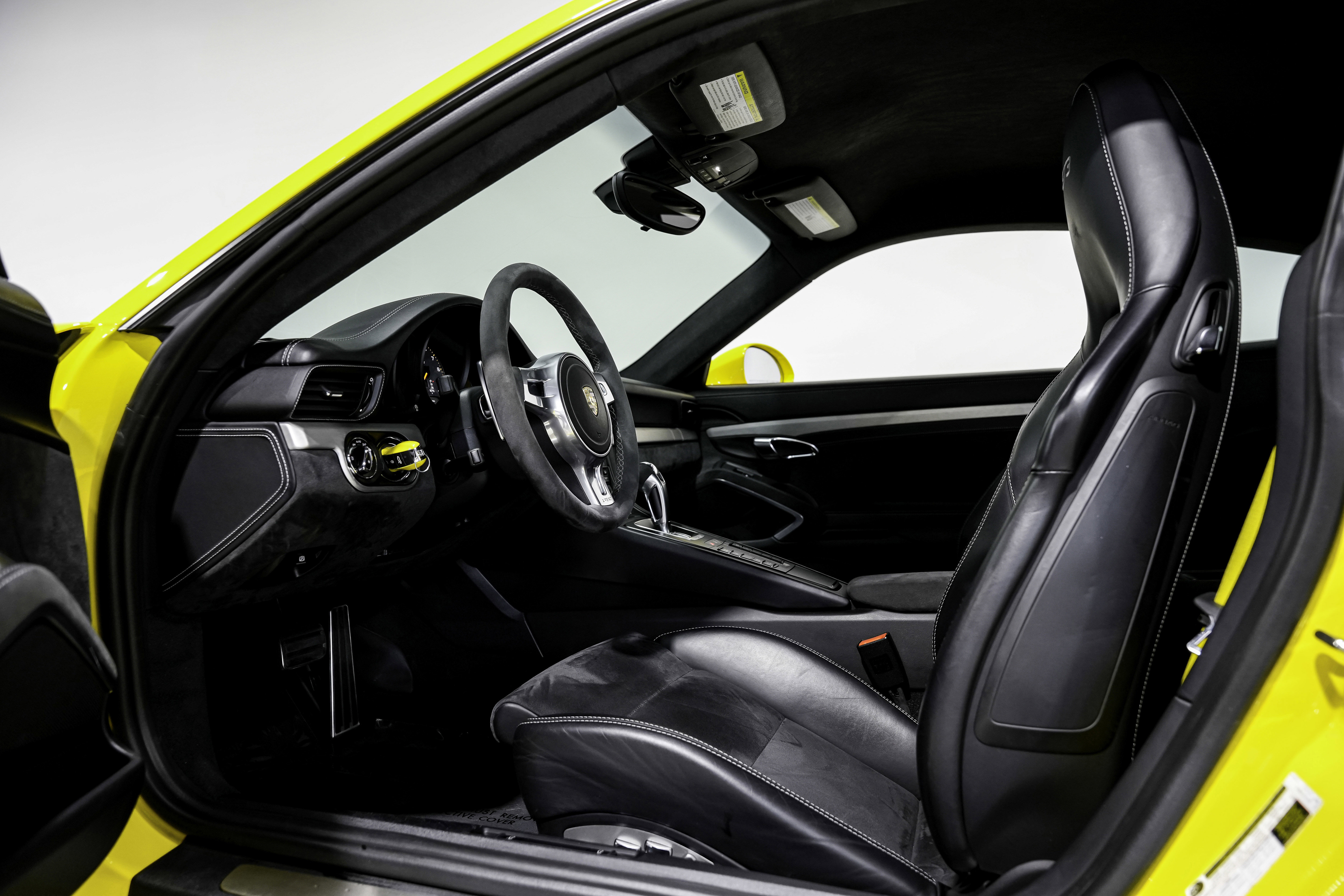 Used 2015 Porsche 911 GT3 image 19