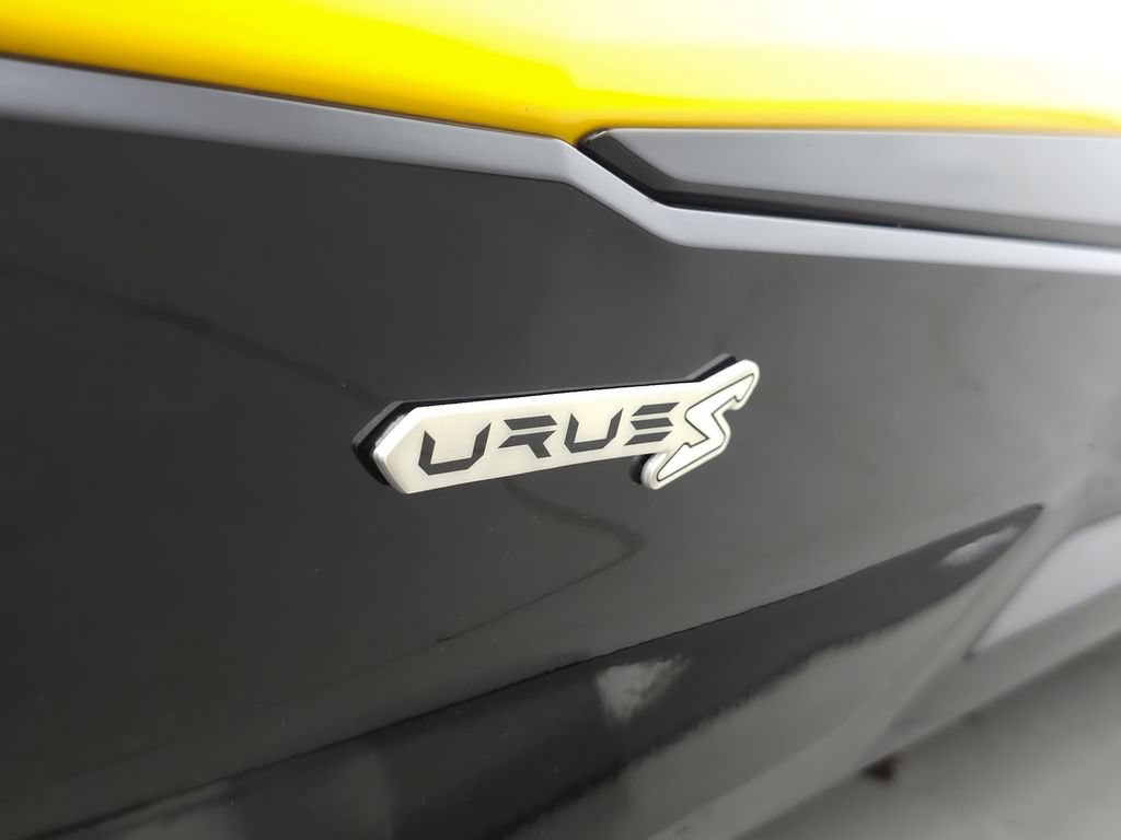 Used 2024 Lamborghini Urus S AWD/4WD image 44