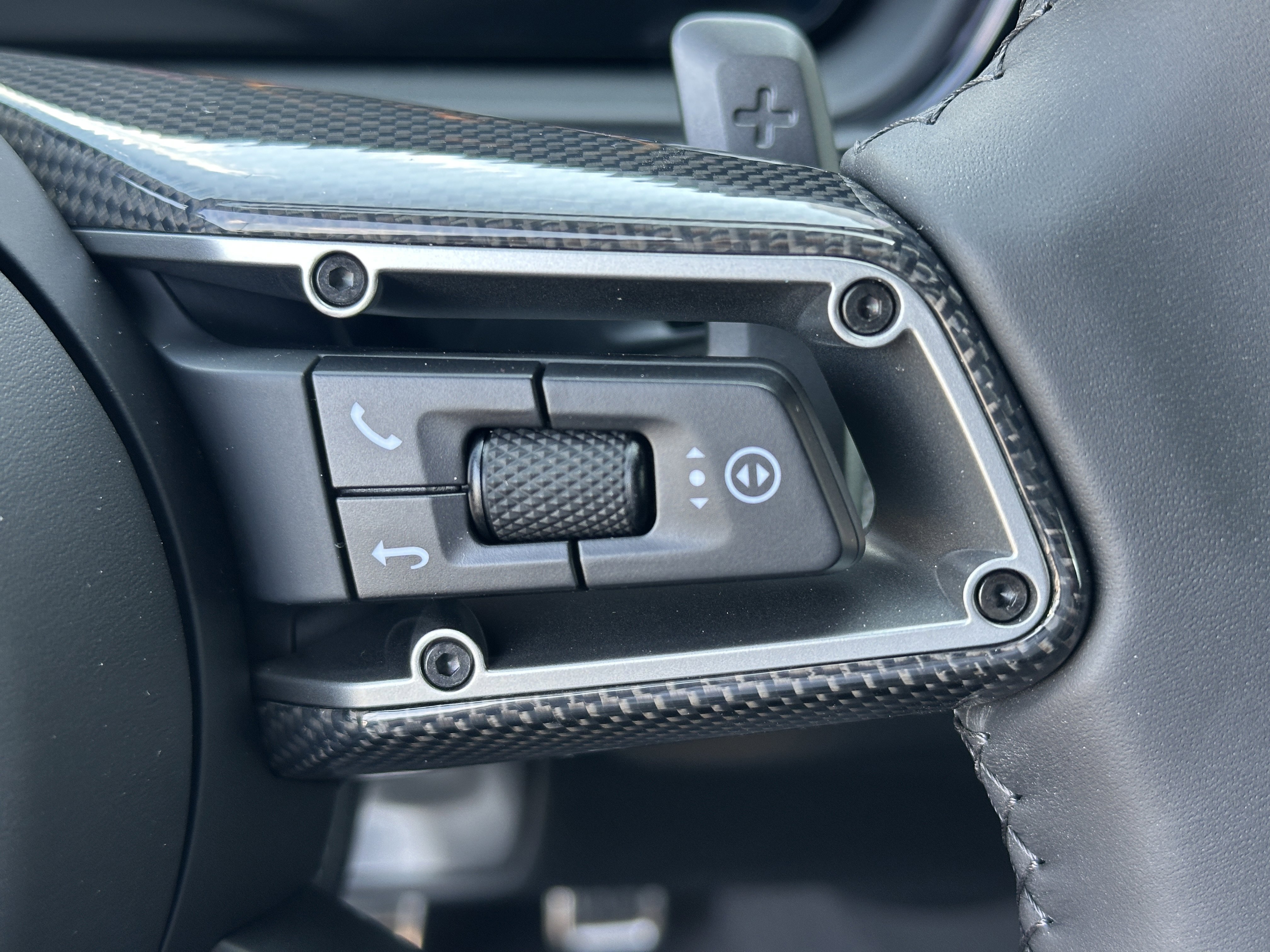 New 2025 Porsche Cayenne Turbo image 18