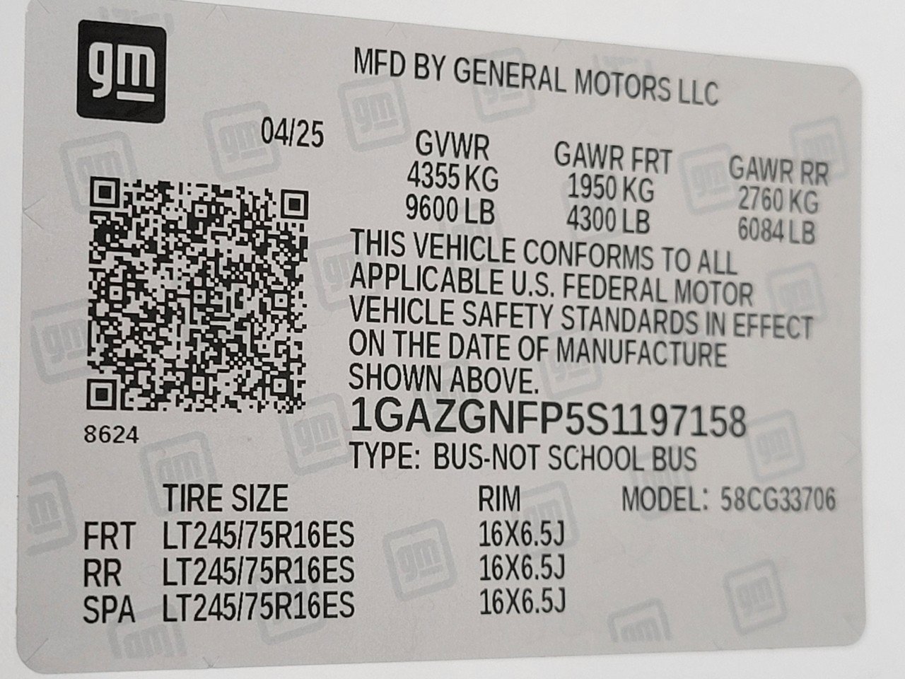 Used 2025 Chevrolet Express 3500 LS image 28