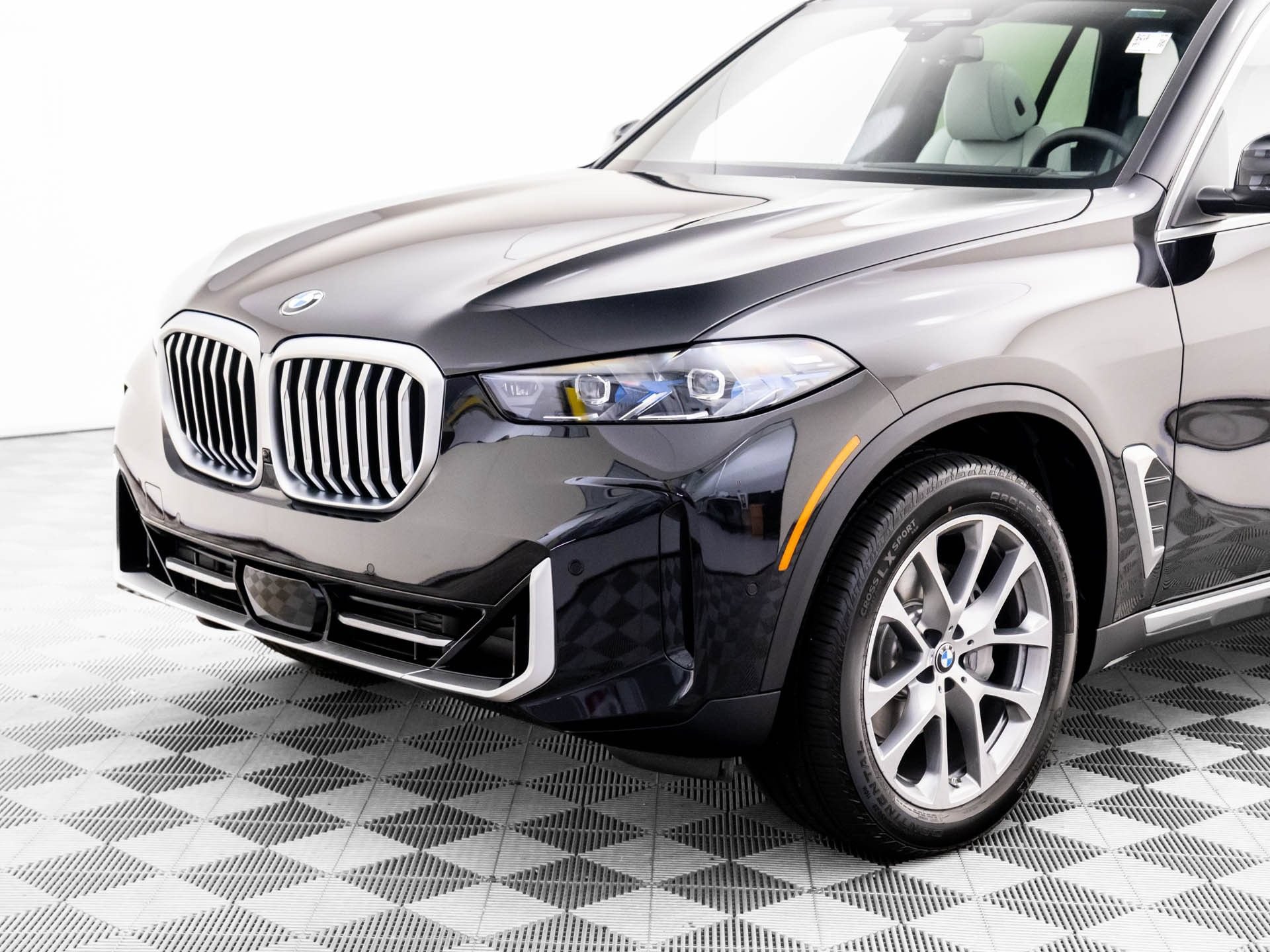 Used 2026 BMW X5 xDrive40i AWD/4WD image 34