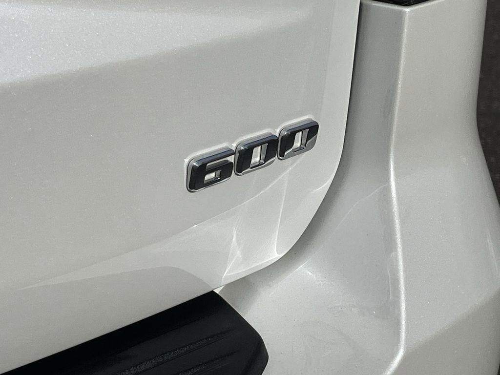 Used 2023 Cadillac Escalade Premium Luxury Platinum image 32