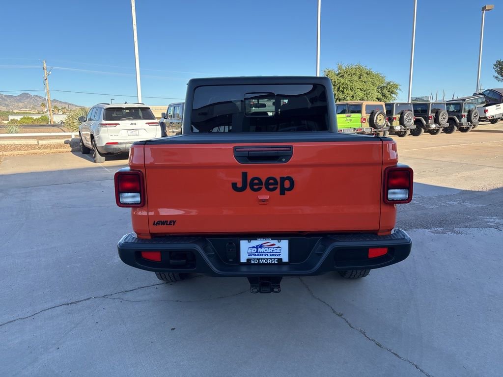 Used 2023 Jeep Gladiator Sport AWD/4WD image 6