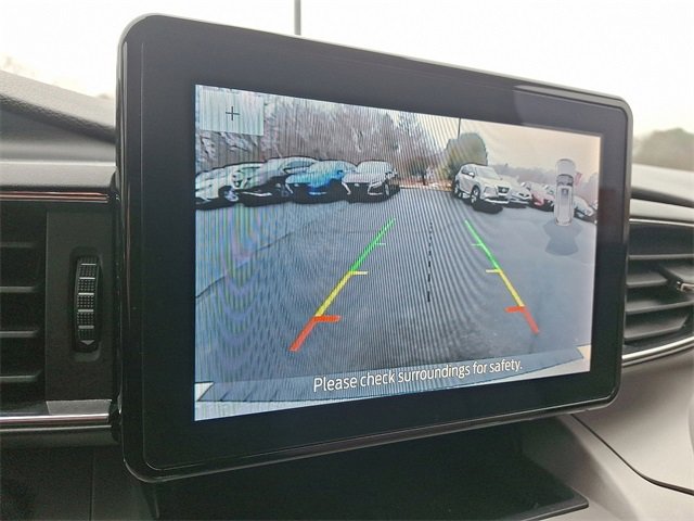 Used 2023 Ford Explorer XLT w/ Equipment Group 202A image 18