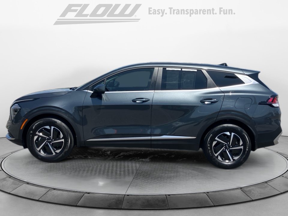 Used 2025 Kia Sportage LX FWD image 5