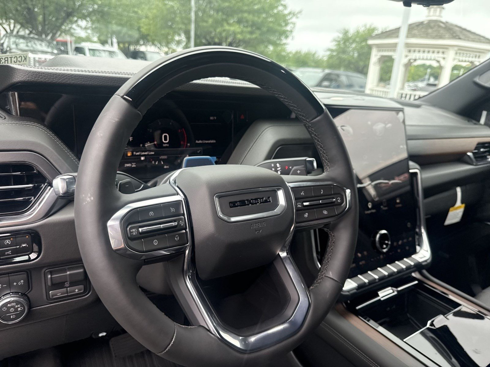 New 2026 GMC Yukon XL Denali w/ Advanced Technology Package AWD/4WD image 14