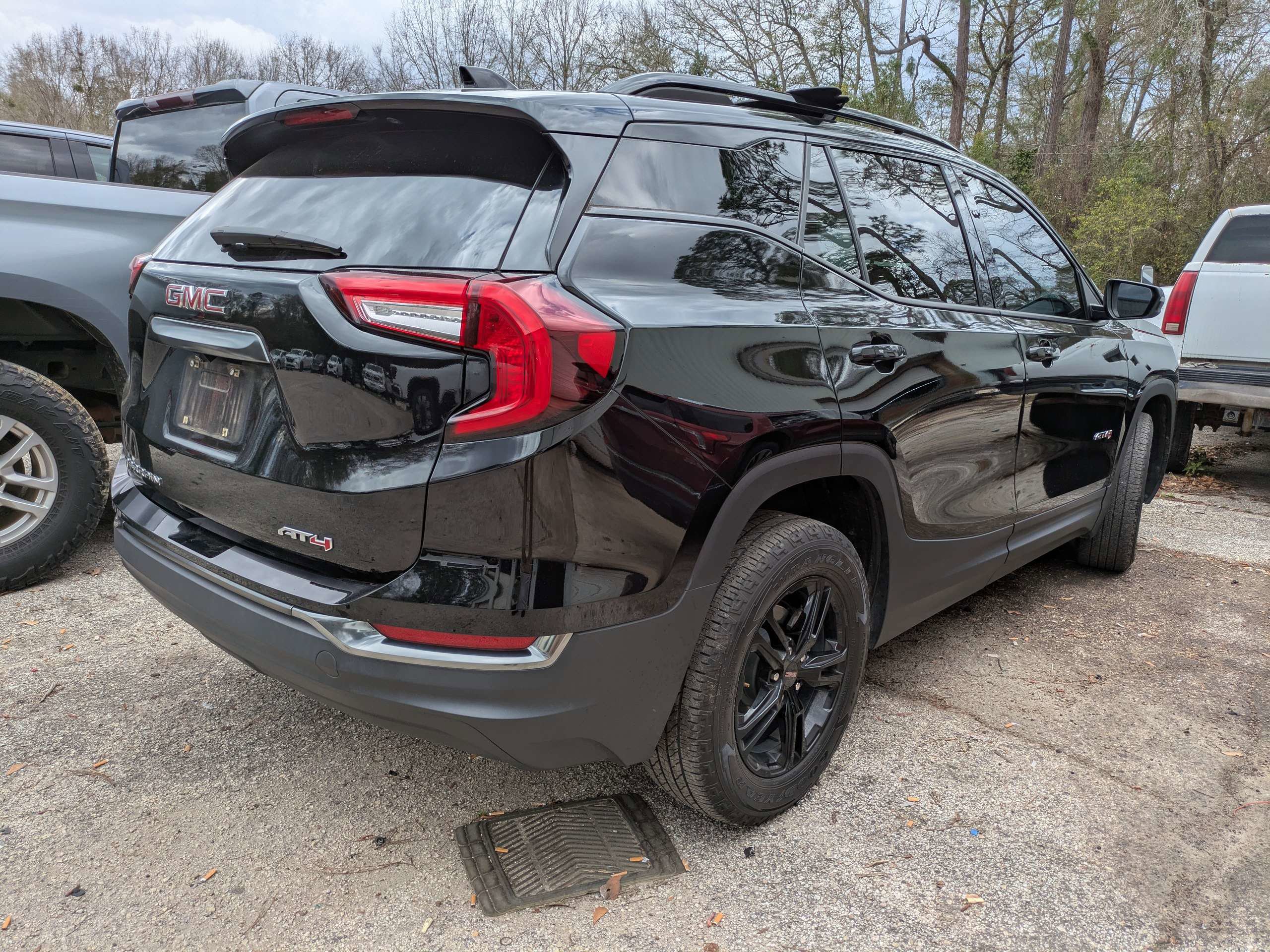 Certified 2022 GMC Terrain AT4 image 5