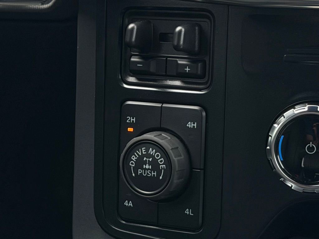 New 2026 Ford F150 Lariat w/ Equipment Group 502A High image 48