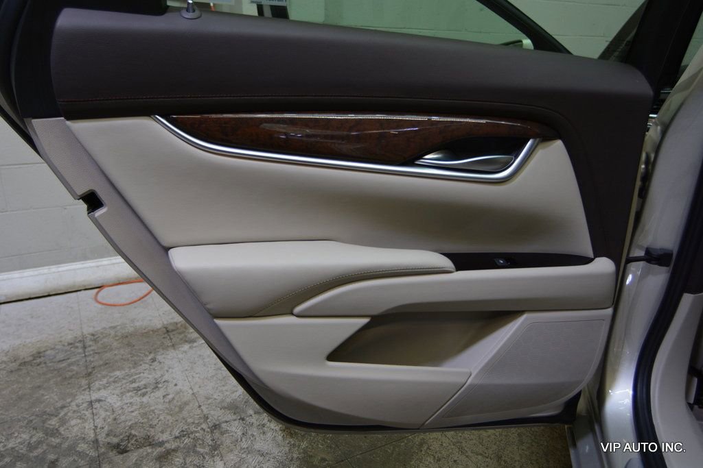 Used 2013 Cadillac XTS Luxury w/ Driver Awareness Package image 9