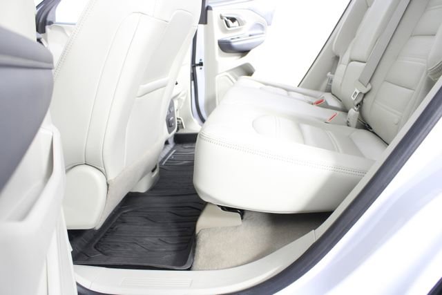 Used 2023 GMC Terrain Denali w/ Denali Premium Package image 19