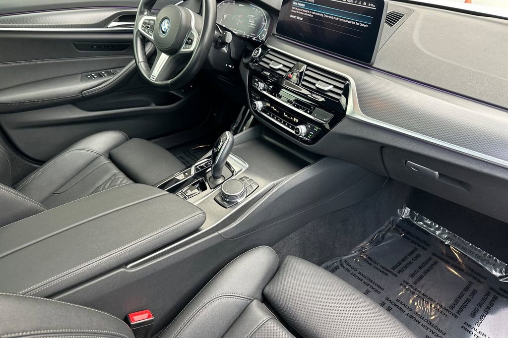 Used 2023 BMW 530e 530e iPerformance w/ M Sport Package image 16