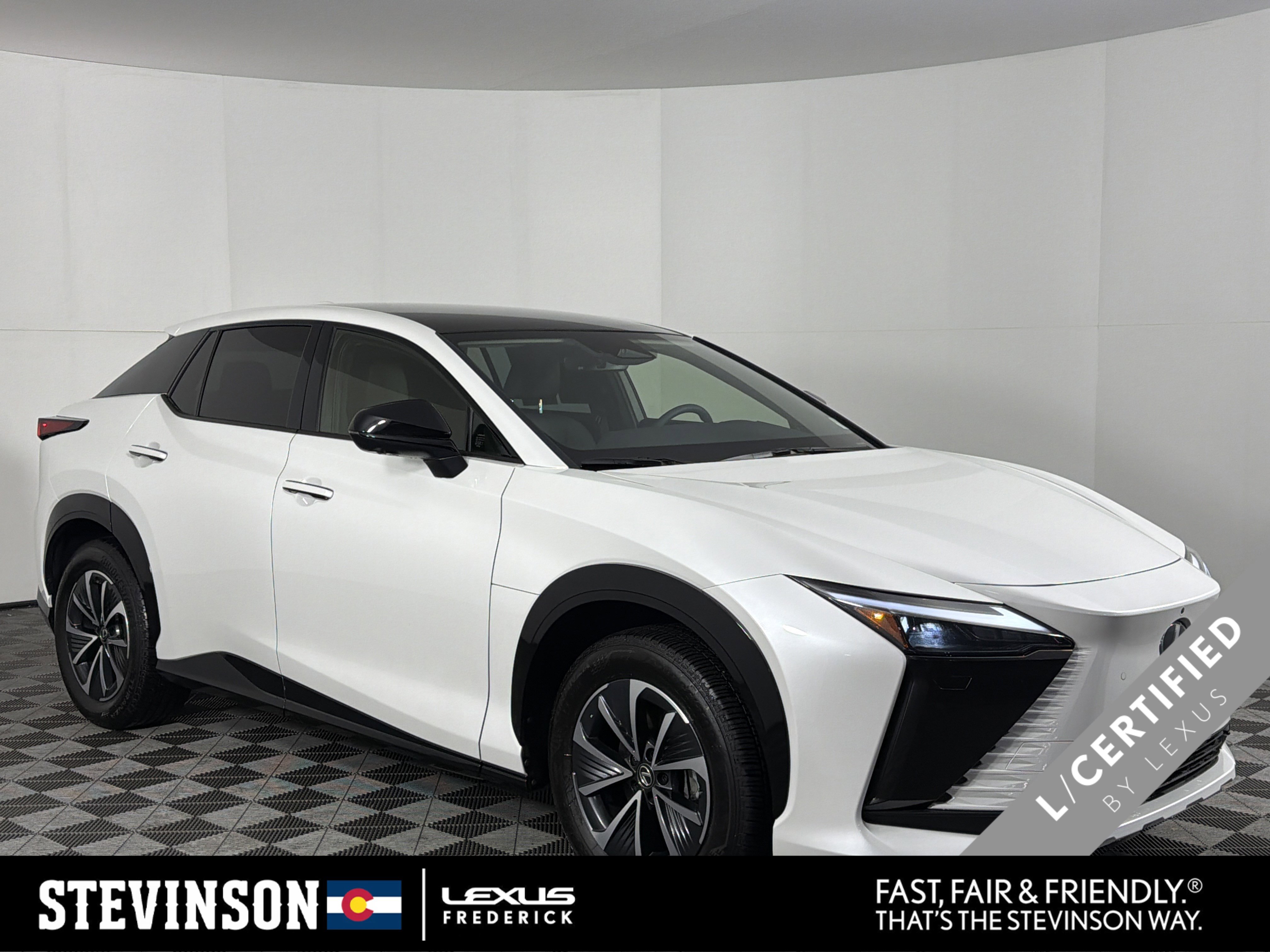 Used 2025 Lexus RZ 450e w/ Accessory Package (Z2) image 1