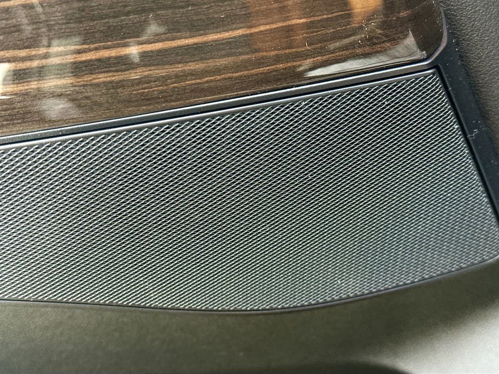 Used 2021 BMW X6 xDrive40i w/ Premium Package 2 image 20