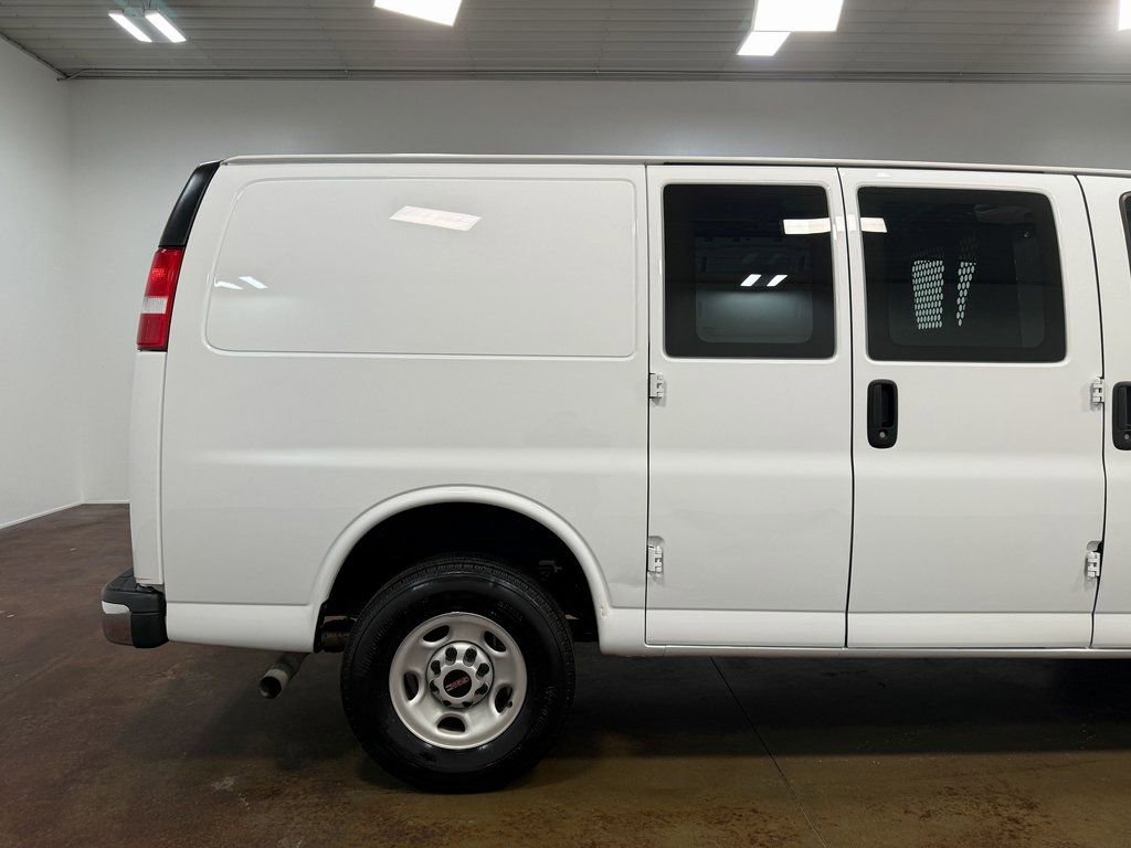 Used 2024 GMC Savana 2500 w/ Driver Convenience Package image 38