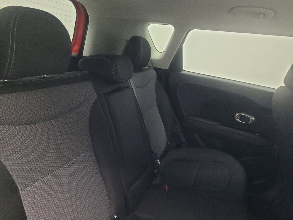 Used 2019 Kia Soul + FWD image 19
