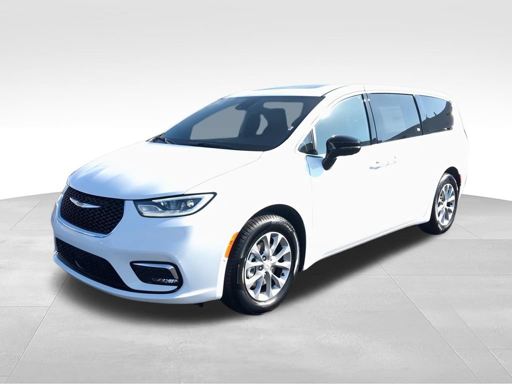 New 2026 Chrysler Pacifica Limited w/ Uconnect Theater Family Group FWD image 4
