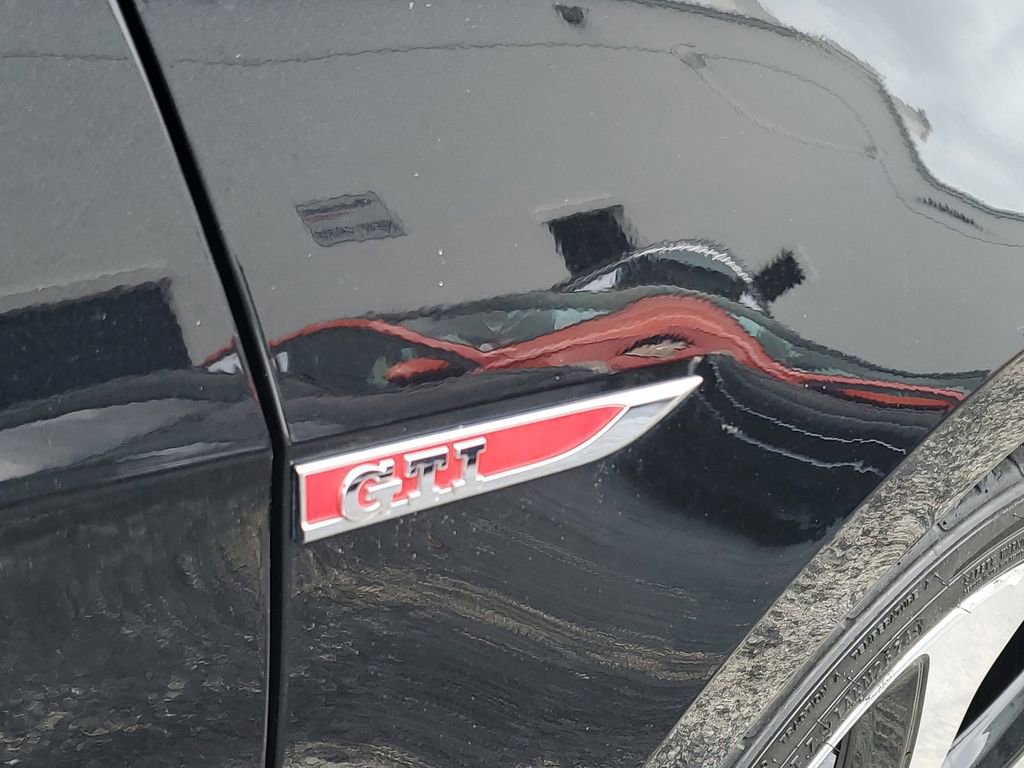 Used 2018 Volkswagen GTI S FWD image 7