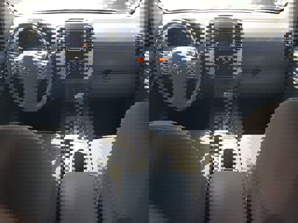 Used 2016 Nissan Frontier SV w/ SV Value Truck Package image 11