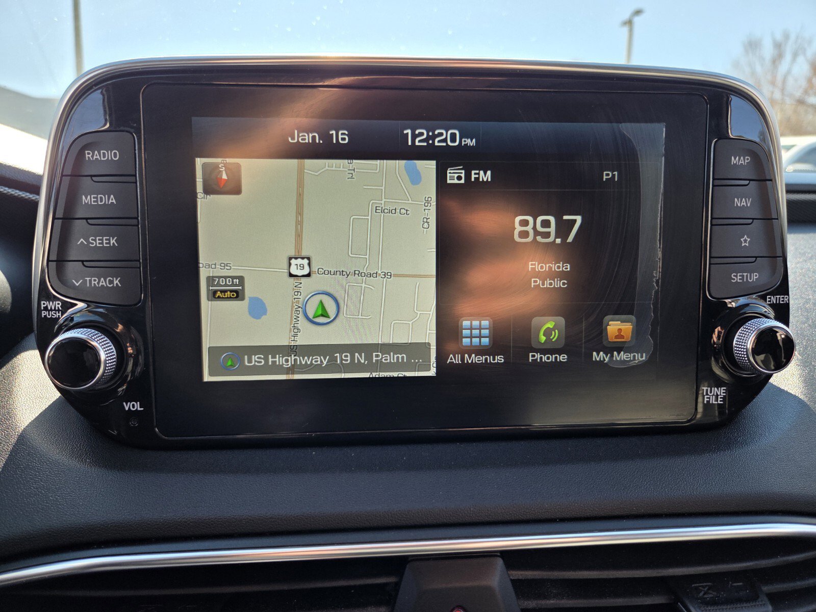 Used 2020 Hyundai Santa Fe Limited image 24