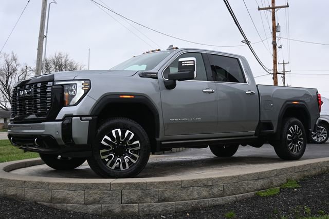 Used 2025 GMC Sierra 2500 Denali Ultimate image 1
