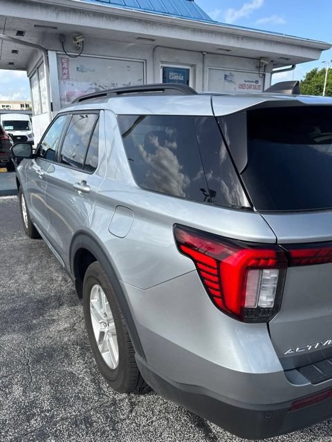 Used 2025 Ford Explorer Active RWD image 8