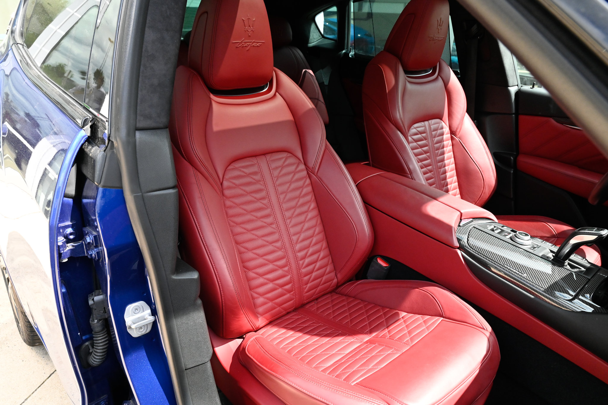 Used 2023 Maserati Levante Trofeo AWD/4WD image 61