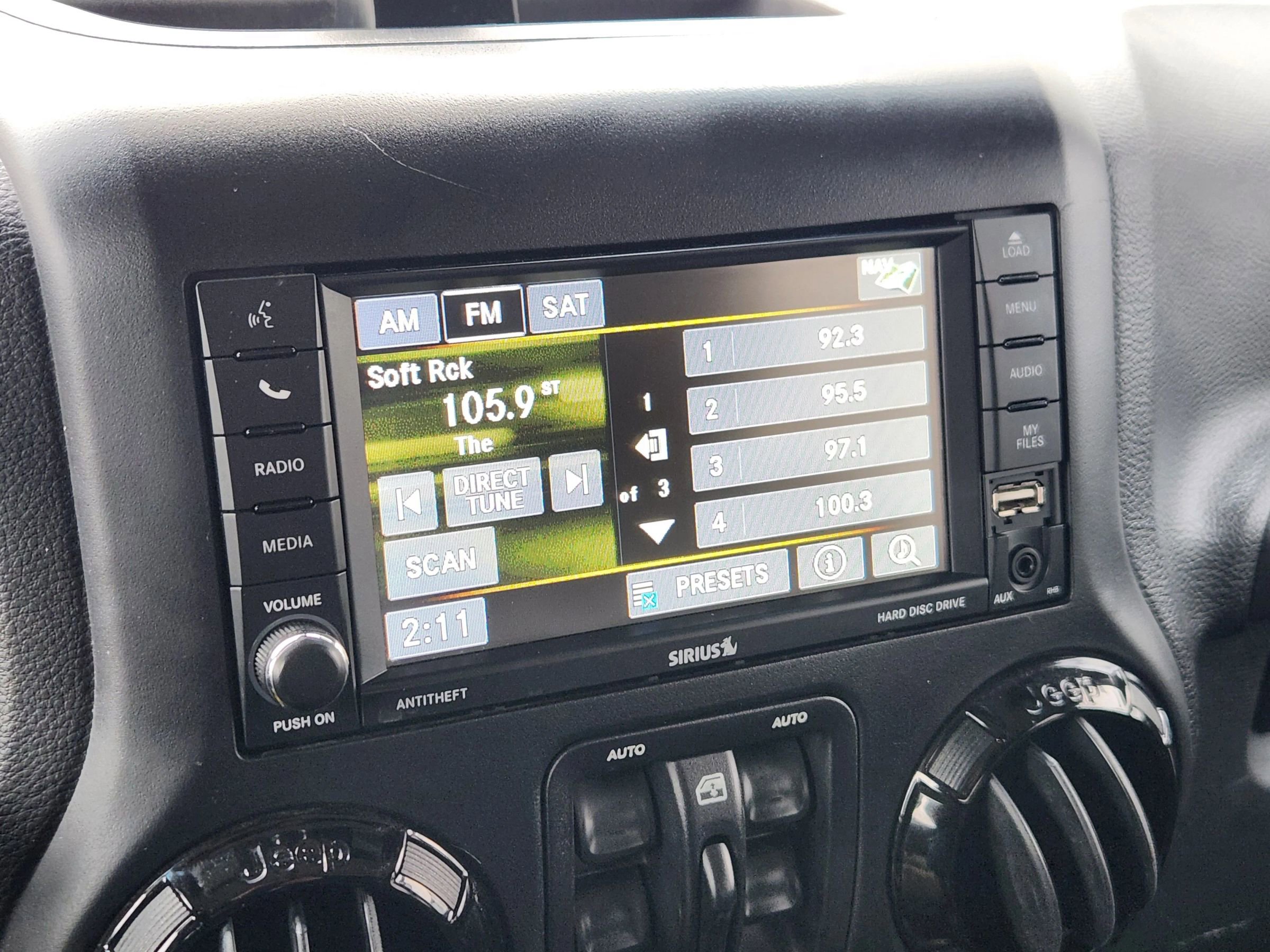 Used 2017 Jeep Wrangler Unlimited Sahara AWD/4WD image 38