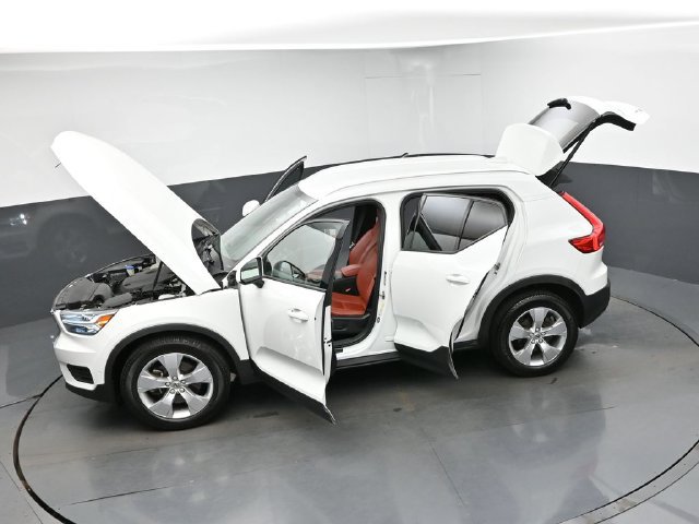 Used 2019 Volvo XC40 T5 Momentum AWD/4WD image 48