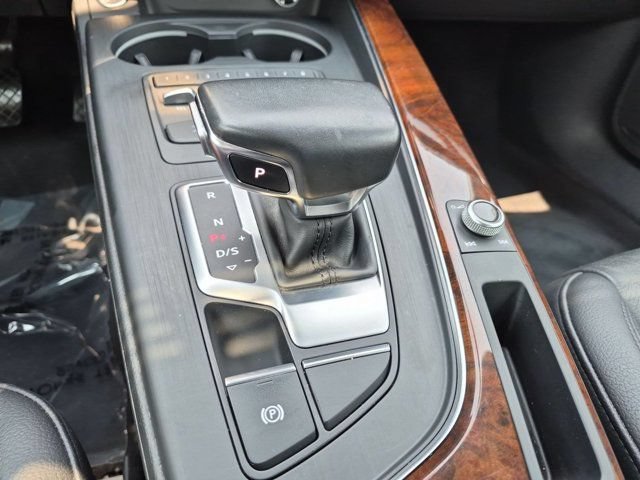 Used 2019 Audi A4 2.0T Premium w/ Convenience Package FWD image 12