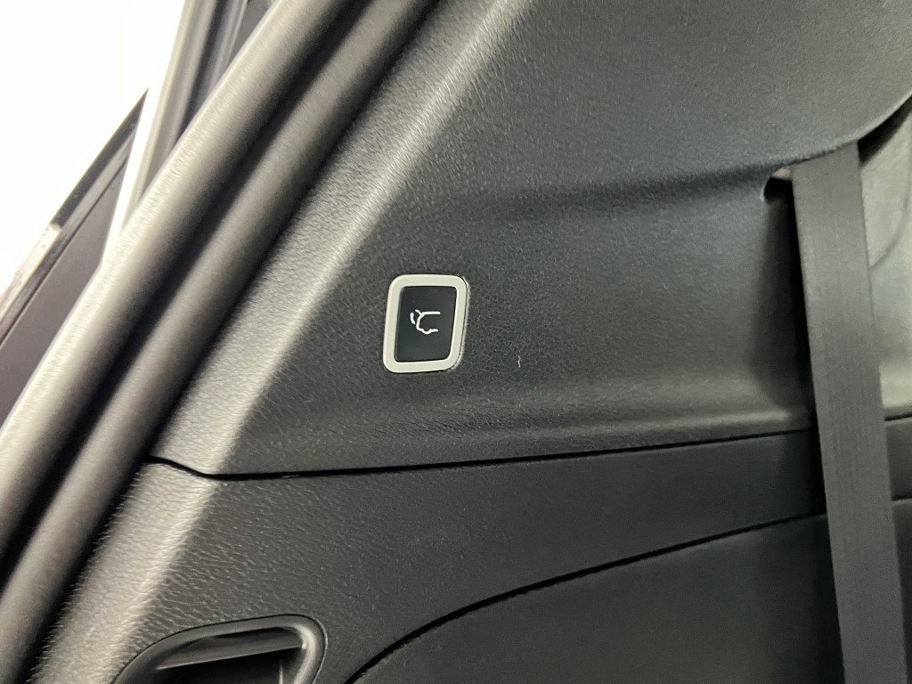 New 2026 Chrysler Voyager LX image 7