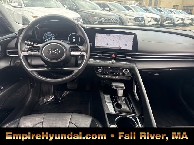 Used 2023 Hyundai Elantra Limited w/ Cargo Package image 13