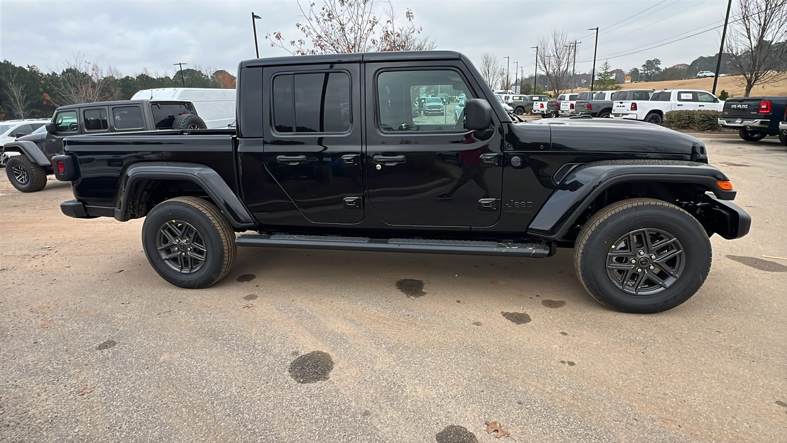 New 2026 Jeep Gladiator Sport AWD/4WD image 7