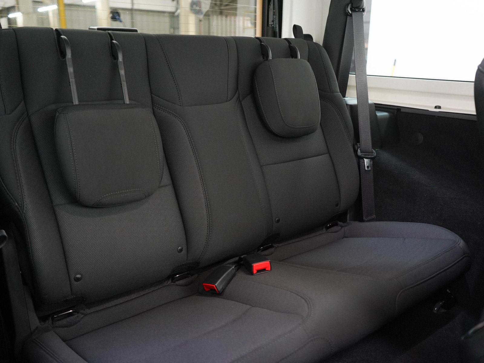 Used 2023 Jeep Wrangler Sport AWD/4WD image 12