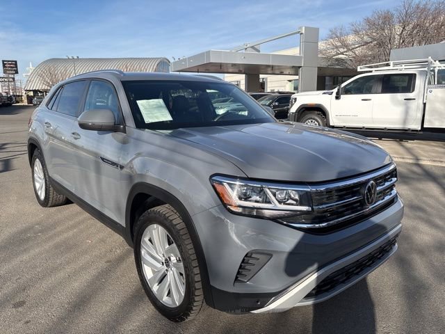 Used 2023 Volkswagen Atlas Cross Sport SE w/ Panoramic Sunroof Package image 4