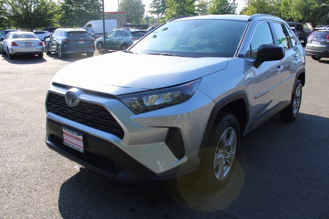 Used 2022 Toyota RAV4 LE image 7