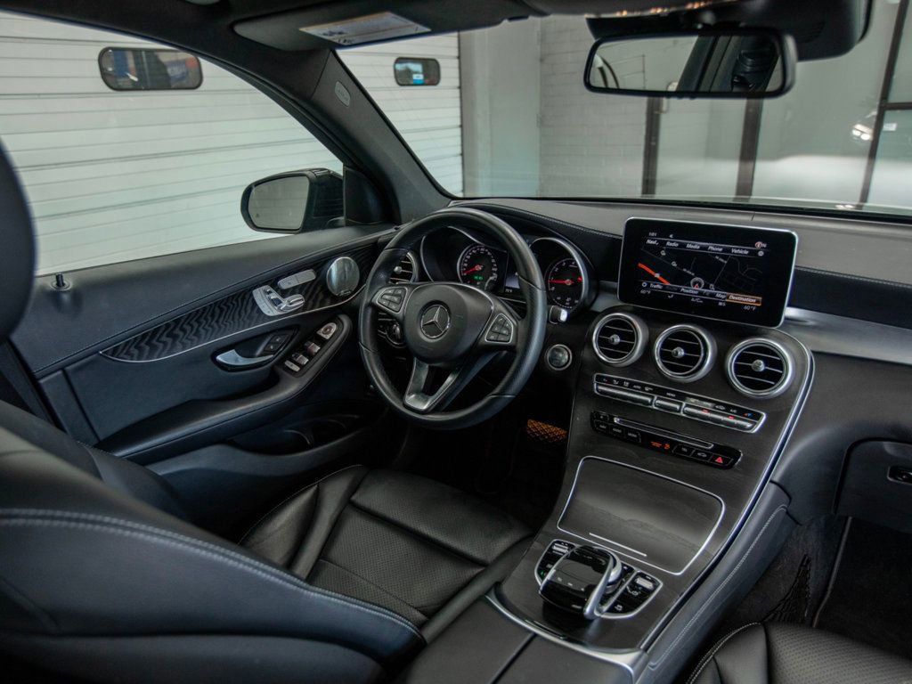 Used 2017 Mercedes-Benz GLC 300 4MATIC image 16