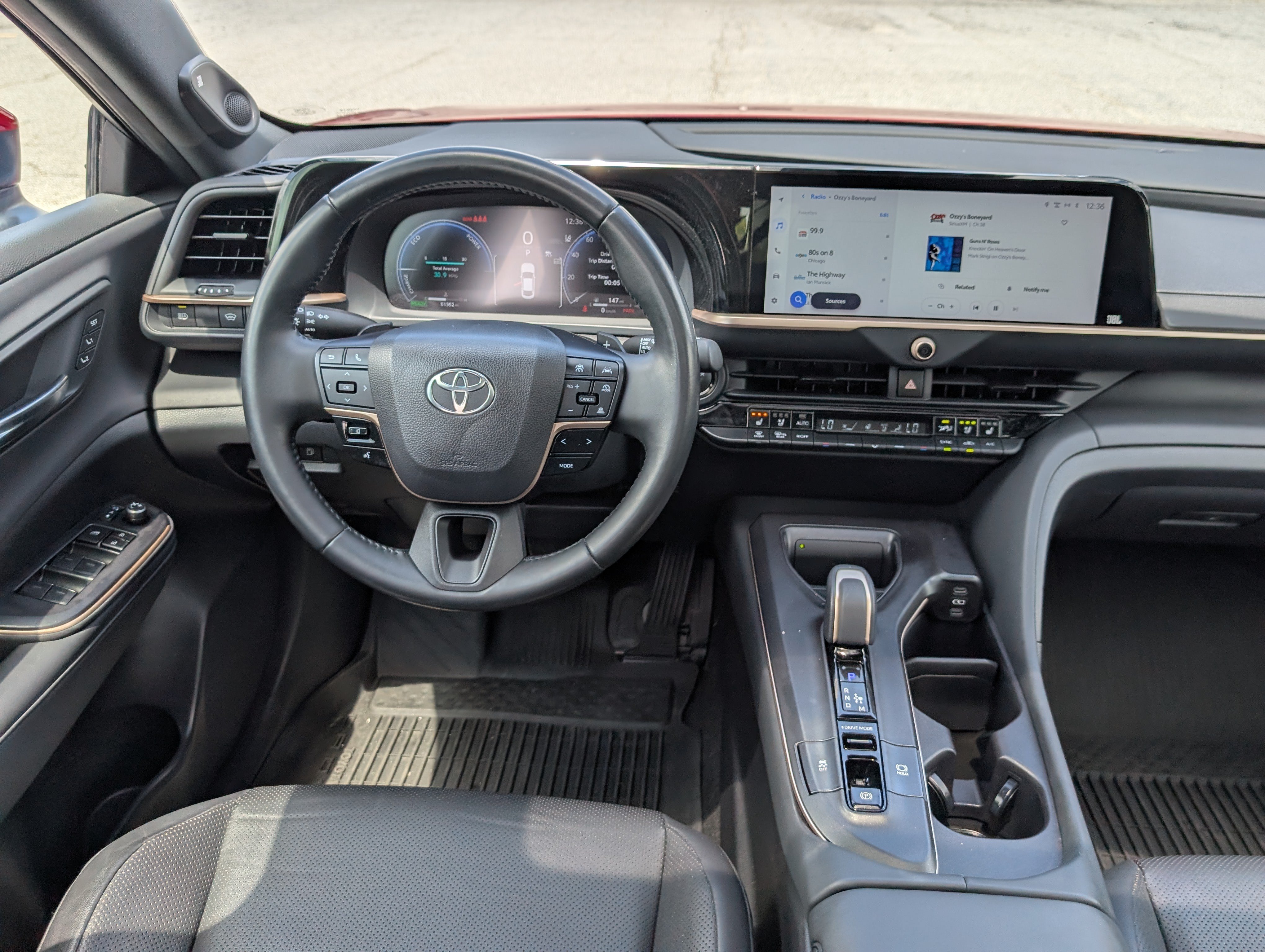 Used 2023 Toyota Crown Platinum AWD/4WD image 18