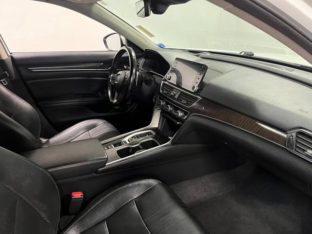 Used 2020 Honda Accord Touring image 12