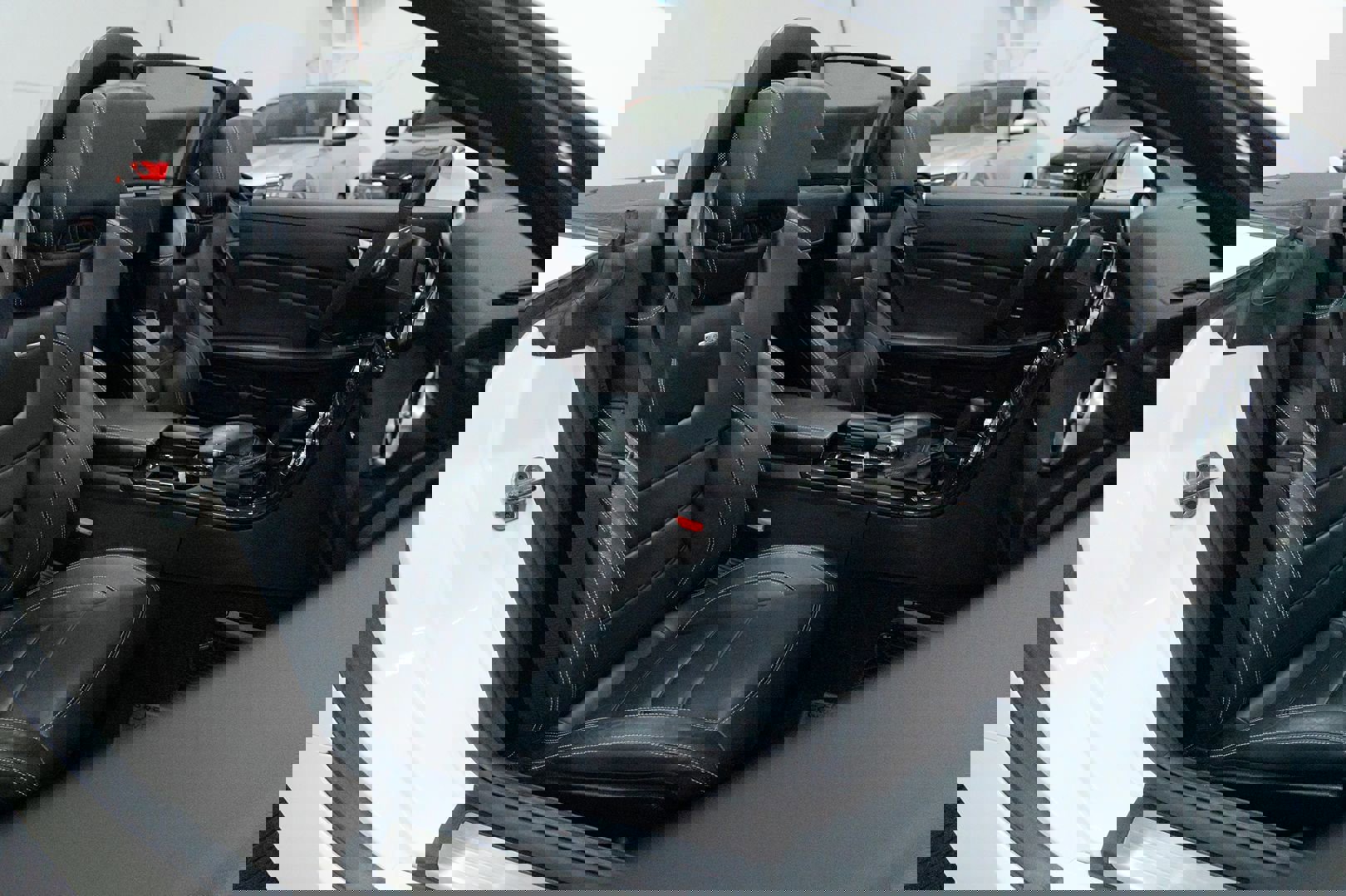 Used 2014 Mercedes-Benz SLK 55 AMG image 28